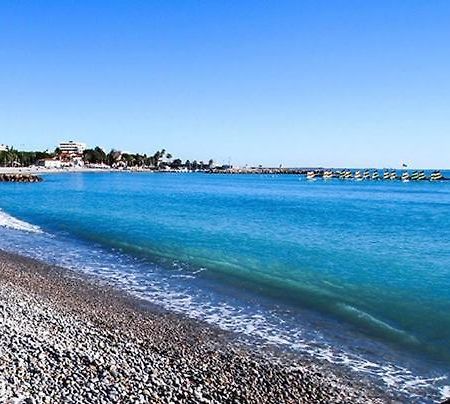 Superbe Appartement Au Bord De Plage Cros De Cagnes 外观 照片