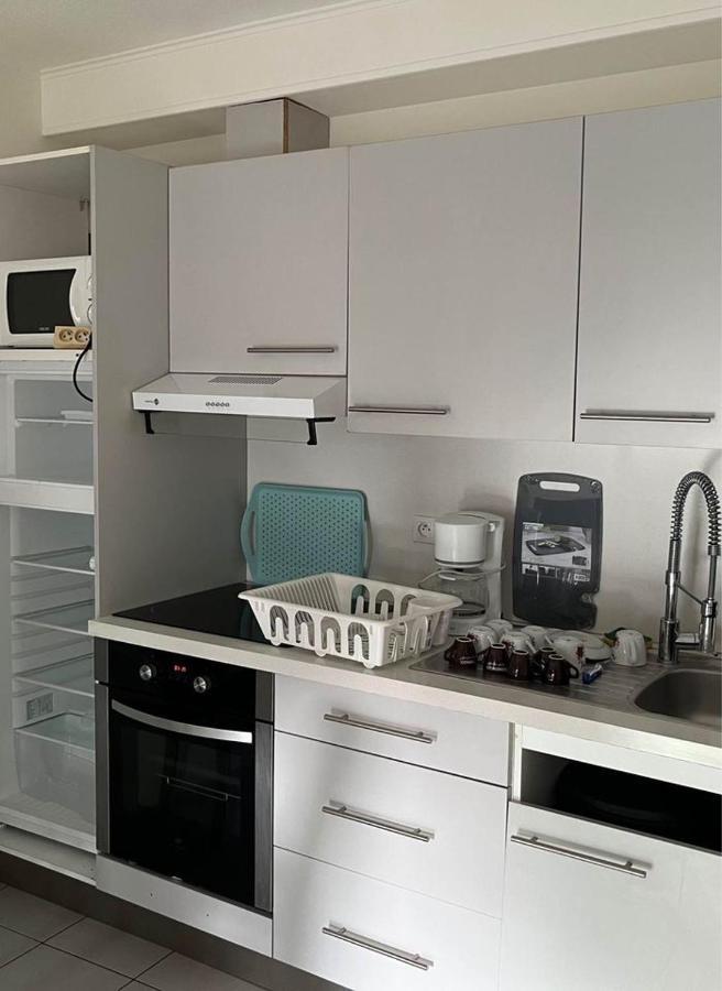 Superbe Appartement Au Bord De Plage Cros De Cagnes 外观 照片